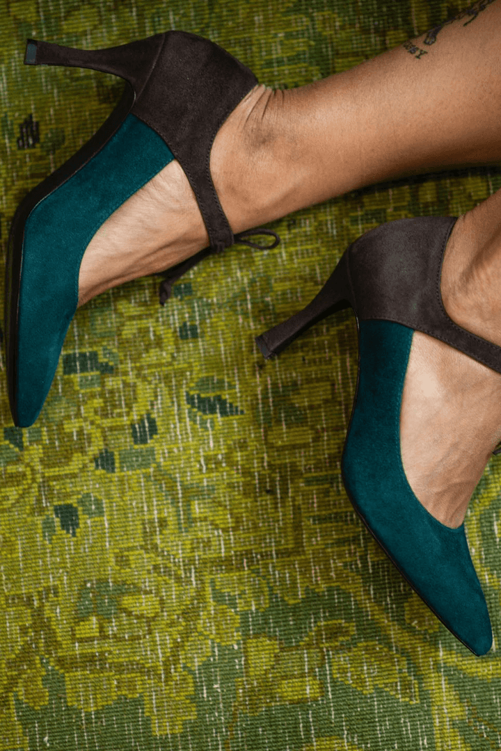 LUCREZIA | DÉCOLLETÉ CON LACCIO ALLA CAVIGLIA