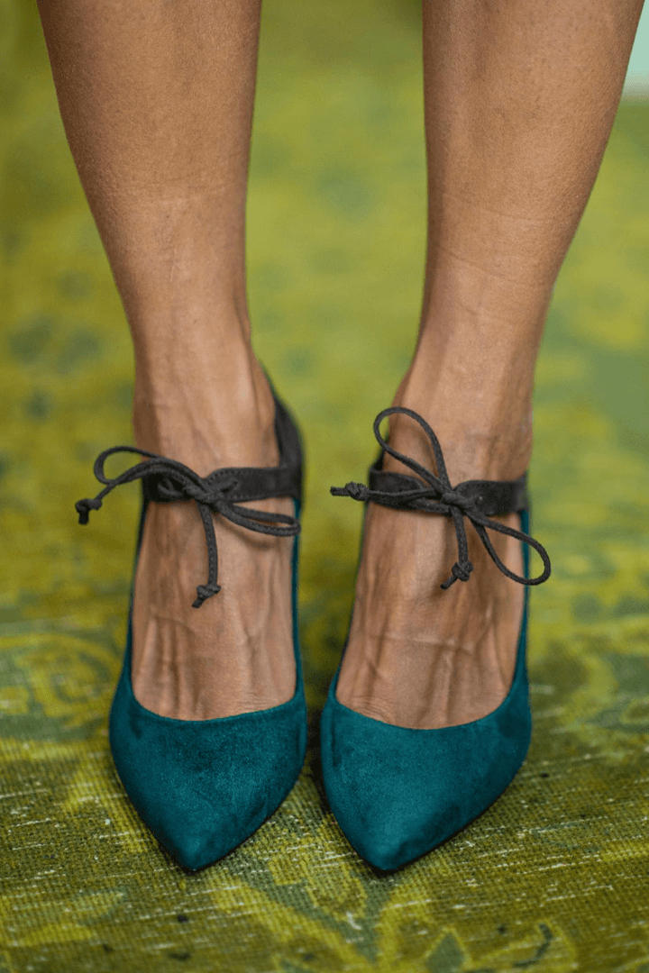 LUCREZIA | DÉCOLLETÉ CON LACCIO ALLA CAVIGLIA