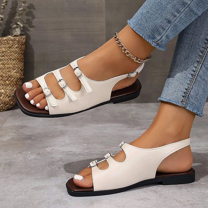 Fantastici Sandali Slingback con Fibbia a Taglio e Punta Quadrata