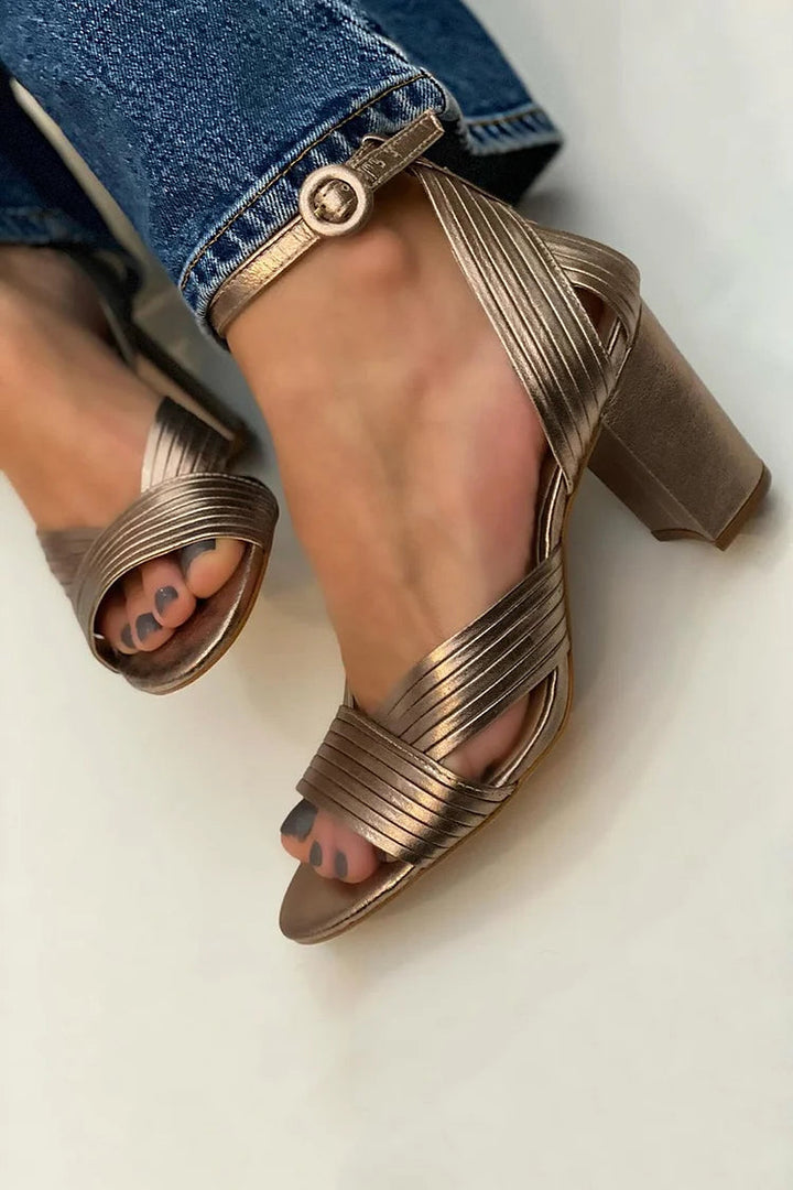 VIOLA | SANDALI A FASCIA ELEGANTI