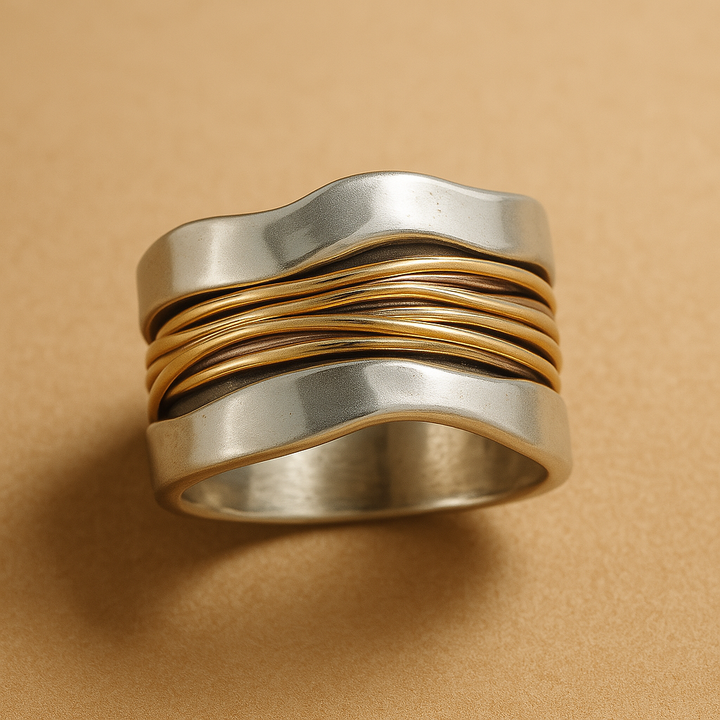 Anello con Fili d'Oro e Argento