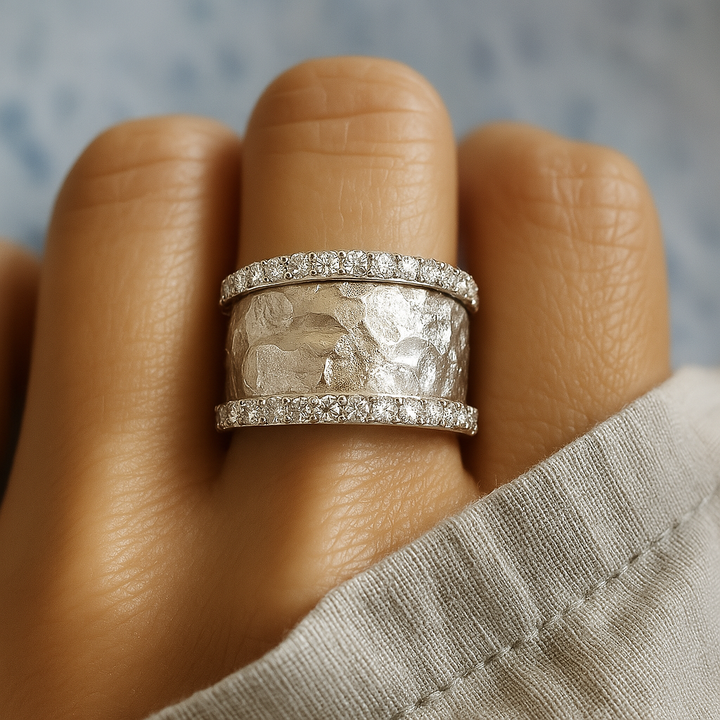 Anello in Zirconia Silverata Vintage