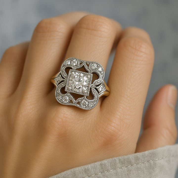 Anello in Zirconia Vintage